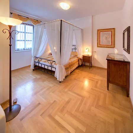 Mimoza By Aloumon Turizam Bed & Breakfast Pula