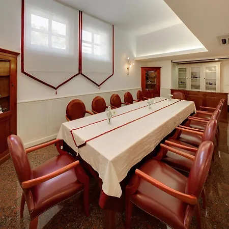 Mimoza By Aloumon Turizam Bed & Breakfast 3*